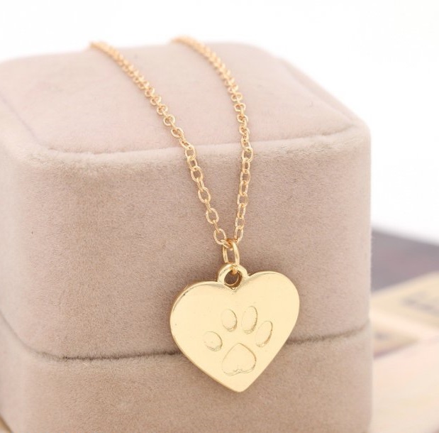 řetízek s přívěskem, srdíčko s psí tlapkou - zlatá